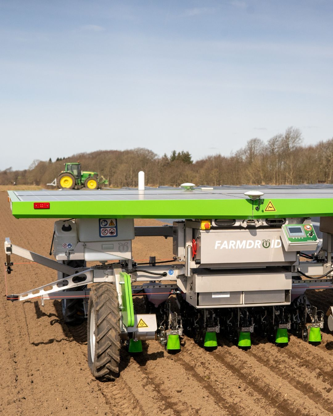 FarmDroid FD20 for row crops